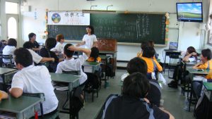 國中教師無私奉獻  八堂課帶給學生人生啟發